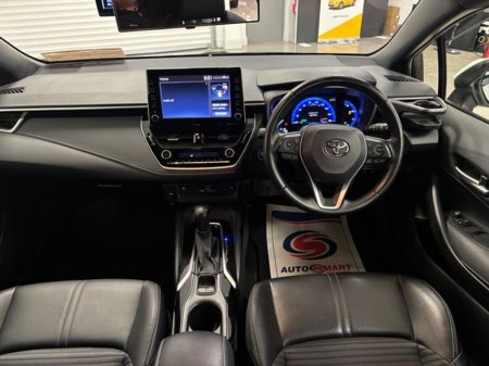 2021 Toyota Corolla 1.8 Hybrid Luna Sport Hatchback €19,750 thumbnail