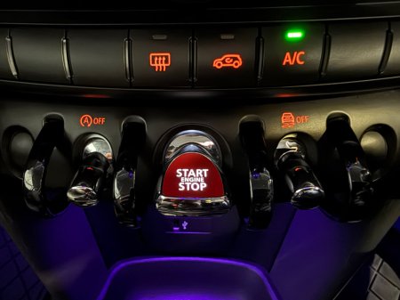 2020 MINI Hatch  €17,900 thumbnail