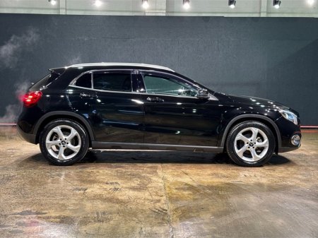 2017 Mercedes-Benz GLA Class - thumbnail 2