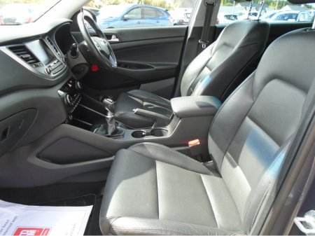 2016 Hyundai Tucson - thumbnail 16