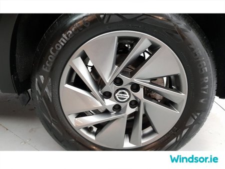 2021 Nissan Qashqai 1.3 PET MILD HYBRID SV €23,495 thumbnail