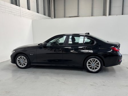 2021 BMW 3 Series - thumbnail 5