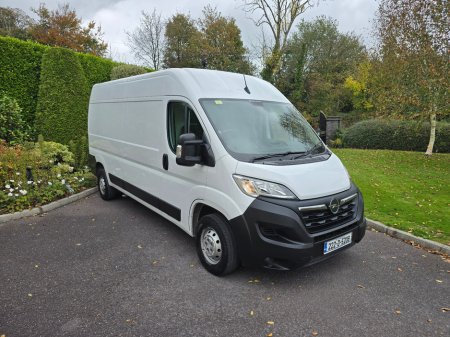 2022 Opel Movano  €15,950