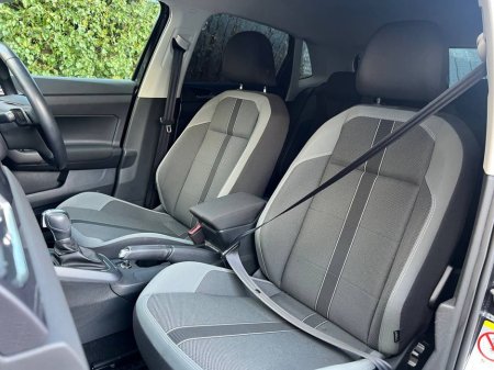 2018 Volkswagen Polo COMFORTLINE 1.0 TSI // LOW MILEAGE // APPLE CARPLAY/ANDROID AUTO // REVERSE CAMERA €15,700 thumbnail