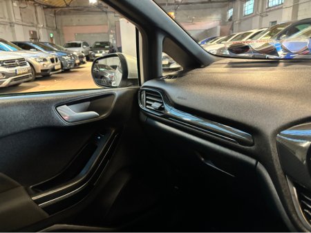 2021 Ford Fiesta 1.0 ST-LINE EDITN 100PS TITANIUM ECOBST 5DR EDITION €14,750 thumbnail