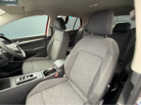 2022 Volkswagen Golf ACTIVE - 2.0L DIESEL - AUTO - 12M WARRANTY - CAR: €27,950 thumbnail