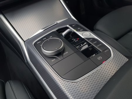 2025 BMW 3 Series - thumbnail 10