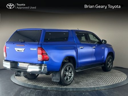 2021 Toyota Hilux 2.4 DOUBLE CAB SR5 €39,950 thumbnail