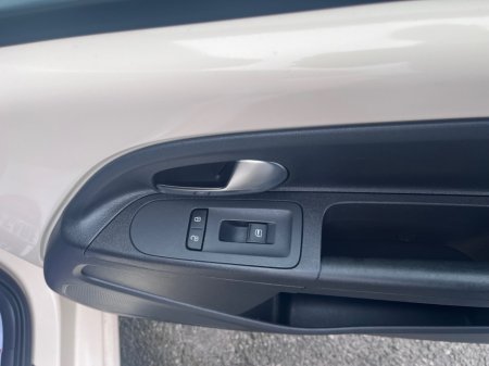 2015 SEAT Mii 5DR 1.0 75HP MANGO 4DR thumbnail