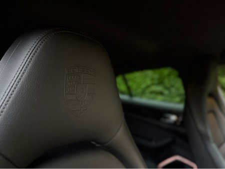 2018 Porsche Panamera 3.0 EHYBRID 4 5DR AUTO €56,950 thumbnail