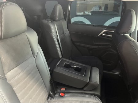 2023 Mitsubishi Outlander - thumbnail 16