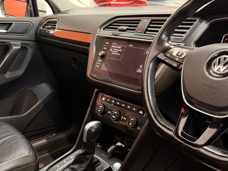 2020 Volkswagen Tiguan - thumbnail 4