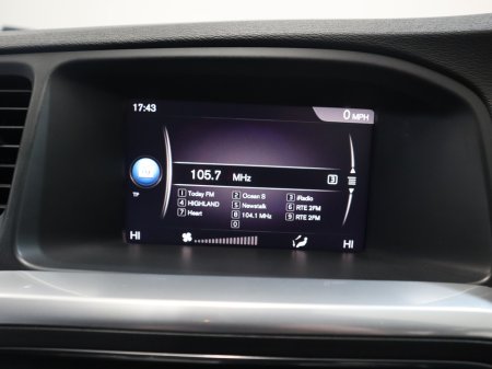 2017 Volvo S60 - thumbnail 16