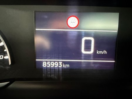 2023 Peugeot 208 - thumbnail 11