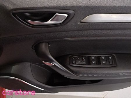 2017 Renault Megane - thumbnail 16