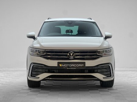 2023 Volkswagen Tiguan R-LINE 1.4 TSI PHEV DSG €36,990 thumbnail