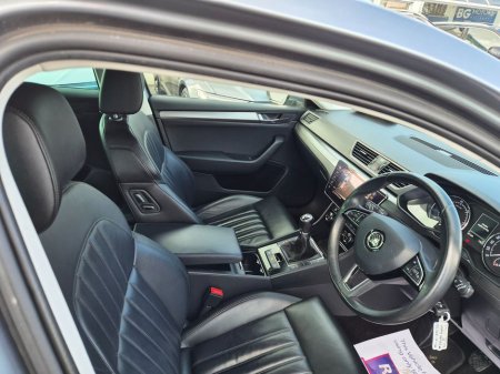 2019 Skoda Superb - thumbnail 11