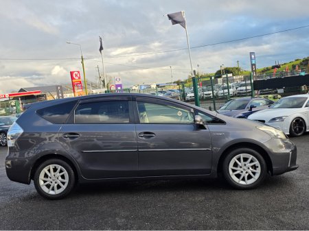 2012 Toyota Prius Alpha (7 Seater) - SELF CHARGING HYBRID -ALLOYS - REVERSE CAMERA -SIMI DEALER - LOW ROAD TAX BAND €12,450 thumbnail