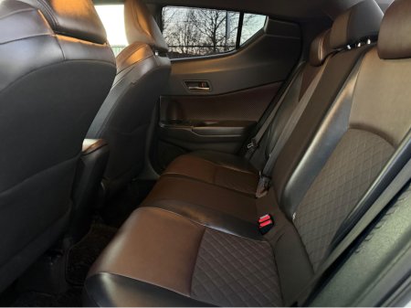 2017 Toyota C-HR (171) 1.8 HYBRID SPORT AUTO thumbnail