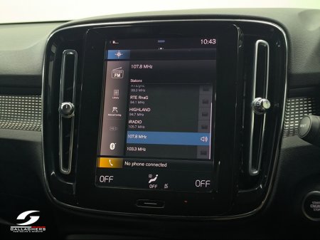 2022 Volvo XC40 (221) R-DESIGN T4 RECHARGE AUTO €33,995 thumbnail