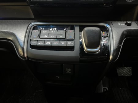 2018 Honda Stepwagon €24950 2018 HONDA STEPWAGON SPADA G HYBRID SENSING 7 SEATS 2.0 AUTOMATIC / CRUISE CONTROL / REVERSE CAMERA / ELECTRIC DOORS €24,950 thumbnail