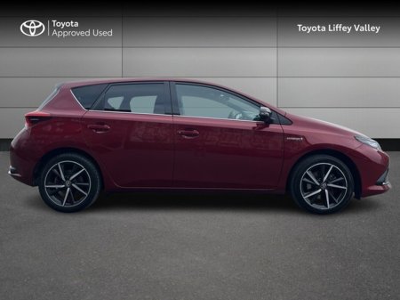 2018 Toyota Auris - thumbnail 3