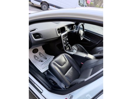 2016 Volvo V60 - thumbnail 16