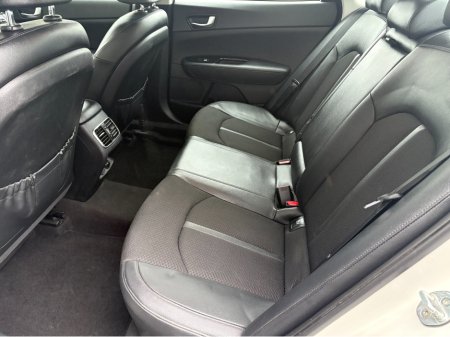 2017 Kia Optima EX 1.7 CRDI €9,950 thumbnail