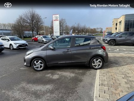 2016 Toyota Yaris - thumbnail 18