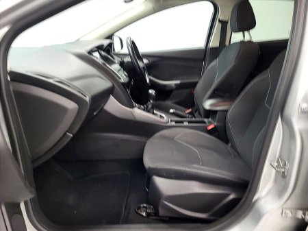 2018 Ford Focus - thumbnail 7