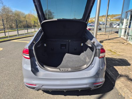 2020 Ford Mondeo - photo 4