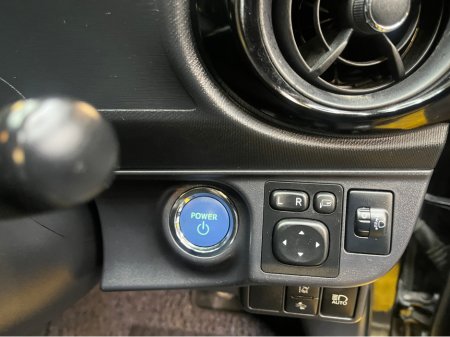 2017 Toyota Aqua 2017 hybrid auto €10,995 thumbnail