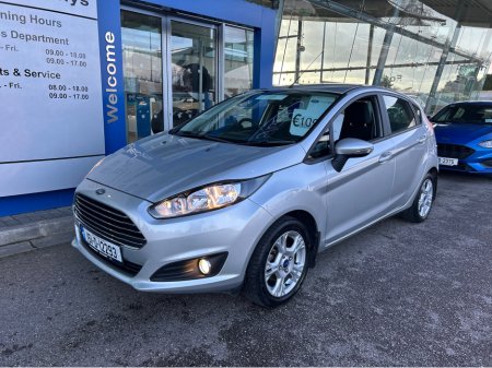 2015 Ford Fiesta MCA ZETEC 1.25 60PS M5 4DR €10,950 thumbnail