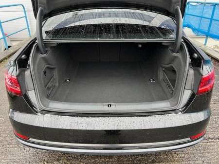 2019 Audi A4 1.4 TFSI AUTO * HIGH SPEC * // 18" ALLOYS // LEATHER HEATED SEATS // APPLE CARPLAY/ANDROID AUTO €25,950 thumbnail