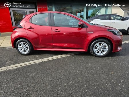 2021 Toyota Yaris - thumbnail 3