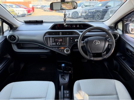 2017 Toyota Aqua - thumbnail 24