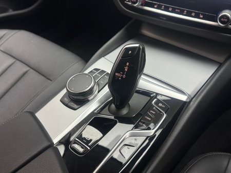 2023 BMW 5 Series - thumbnail 17