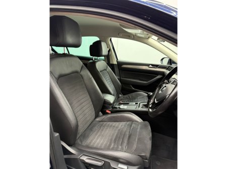 2015 Volkswagen Passat 2.0 TDI 150HP Highline BE 4M €8,950 thumbnail