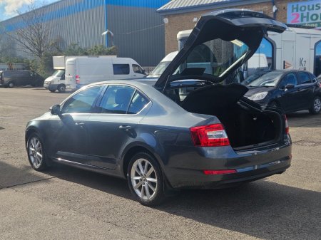 2017 Skoda Octavia - thumbnail 3