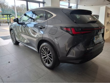 2023 Lexus NX 450 h+ - thumbnail 3
