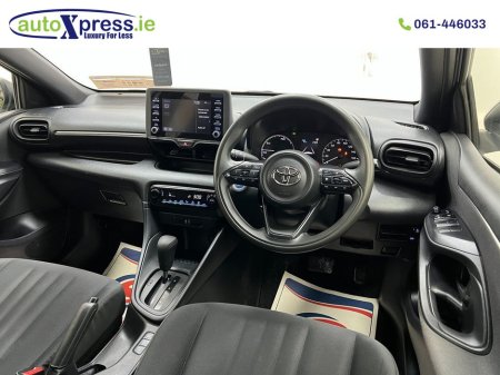 2021 Toyota Yaris - thumbnail 19