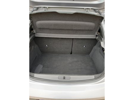 2022 Peugeot 208 - thumbnail 6