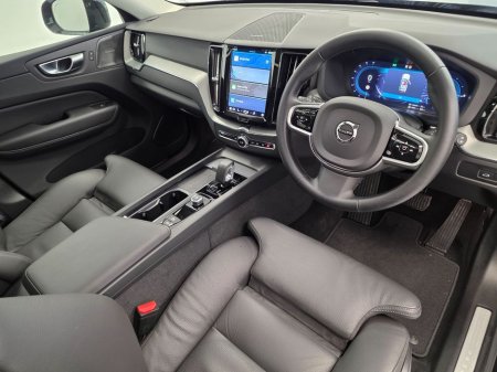 2025 Volvo XC60 - thumbnail 10
