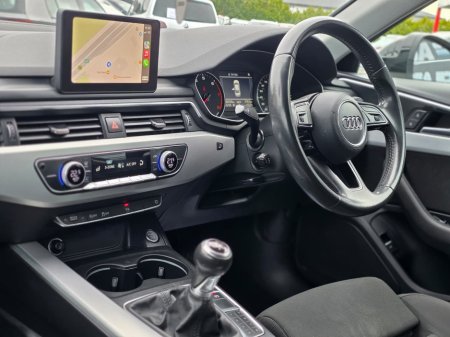 2017 Audi A4 - thumbnail 16