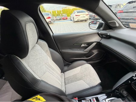 2020 Peugeot 208 - thumbnail 27