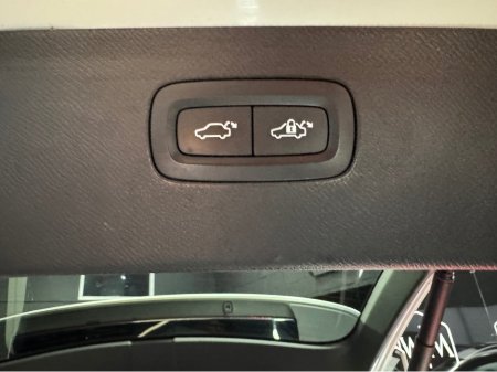 2019 Volvo XC90 T8 TWIN EN PHEV GT 5DR AUTO ONE OWNER IRISH JEEP €49,950 thumbnail