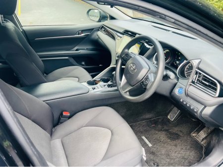 2019 Toyota Camry - thumbnail 11