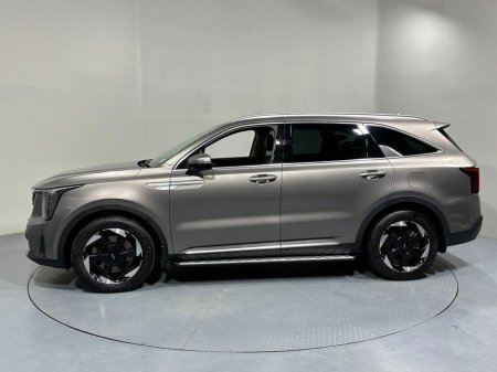 2025 Kia Sorento - thumbnail 4