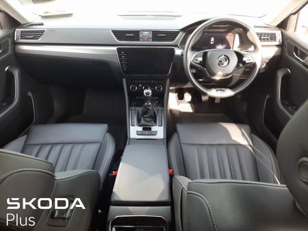 2023 Skoda Superb STYLE 2.0TDI 150HP €35,900 thumbnail