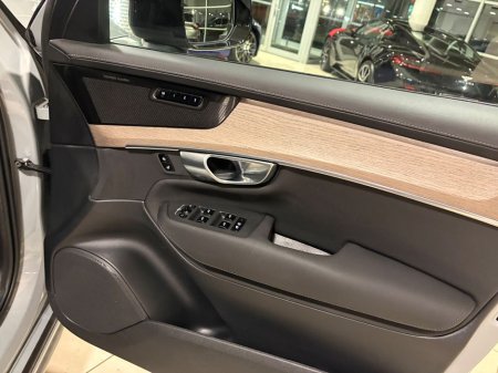 2025 Volvo XC90 T8 PLUS AWD=VAPOUR GREY//PAN ROOF//AS NEW=2 YEAR WARRANTY=TAILORED FINANCE PACKAGES INCL PCP AVAILABLE=TRADE IN'S WELCOME €79,995 thumbnail